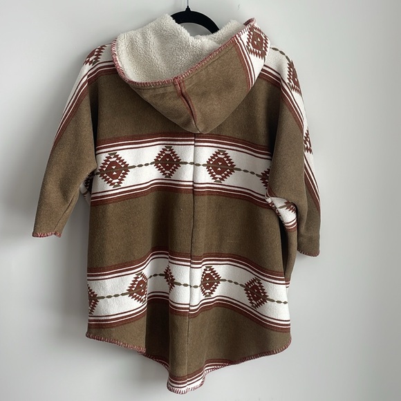RVCA Boho Western Cardigan Poncho - Sherpa lined - Size Medium - Picture 2 of 7